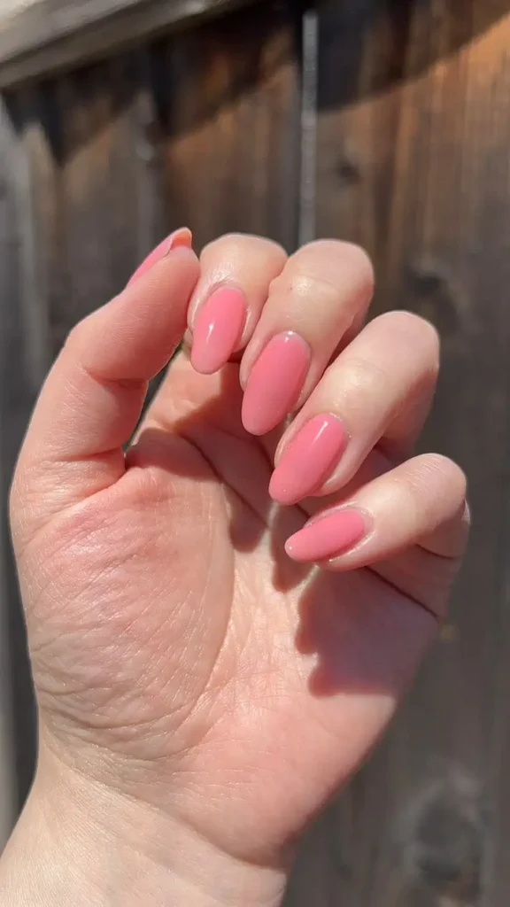 Light Pink Round Nails